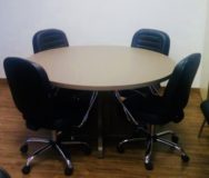 Mesa de Reunião 1